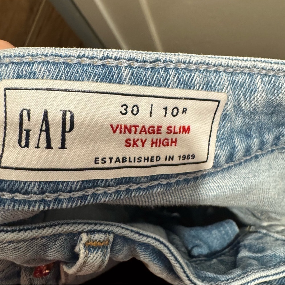 Gap Sky High Rise Vintage Slim Jeans Light Indigo 30 Straight 90s Denim Summer - Picture 12 of 14